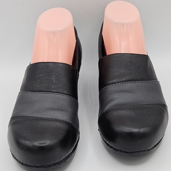 Dansko Tenley black gray leather slipon clogs size 38 US 7.5/8 w/a 2" heel - Picture 9 of 15